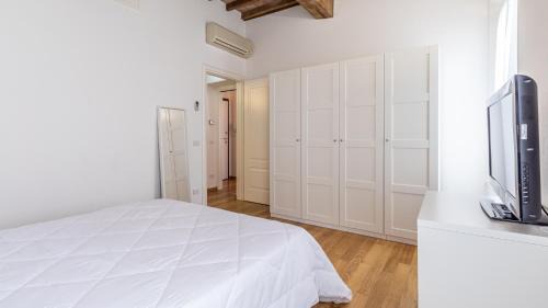 Carpi Apartment | [Piazza Martiri]-In pieno centro sotto al Castello