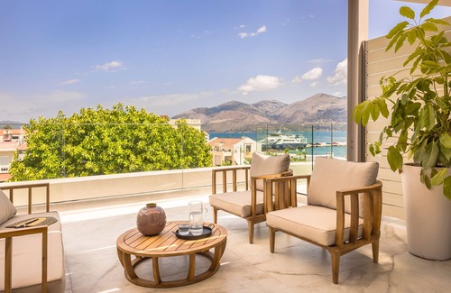Lixouri Apartment | PIAZZA PANORAMIC SUITE