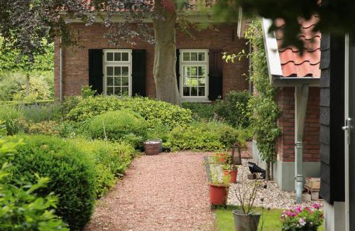 Laren Bed & Breakfast | PicaBella - B&B en atelier