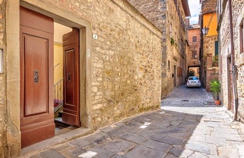 Pienza Apartment | Piccola Corte - an all flat apartment downtown Cortona