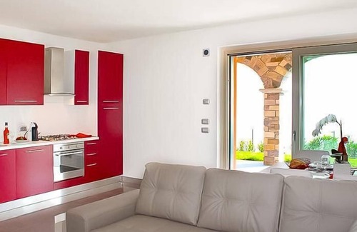 Musso Apartment | Piccola Orchidea Holiday Apartment with Pool