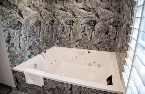 El Rancho Hotel | Pico Rivera Inn and Suites