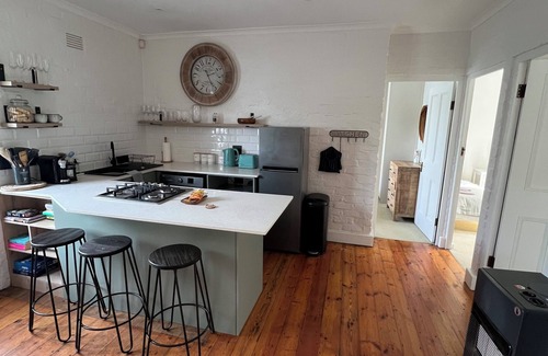 Constantia Cottage | Picturesque 2-Bedroom Cottage with Pool & Vineyard Views in Constantia Cape Town