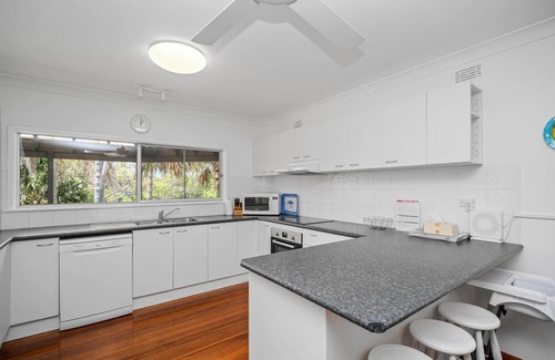 Elizabeth Beach House | Picturesque Lizzie Palms 1