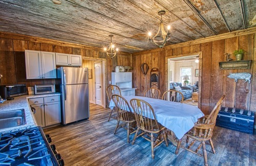 Alix Cabin | Picturesque perch next to the Mulberry River with instant access to Oark AR!