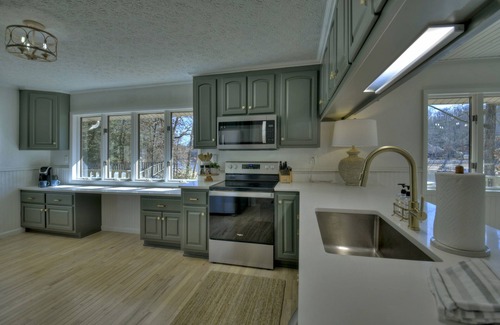 Blairsville Cottage | Picturesque Point on Beautiful Lake Nottely