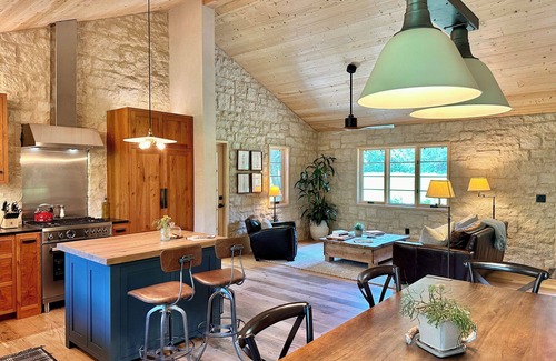 Manhattan Cottage | Picturesque Woodland Cottage in the Tallgrass Prairie