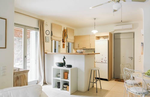 Perdhika Villa | Pierre House w private pool, up to 6, 3 bdrms, 2,5 baths, Perdika, Aegina island