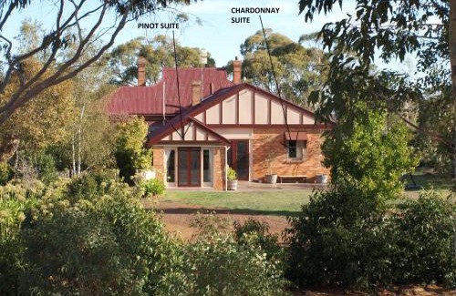 Hamilton Bed & Breakfast | Pierrepoint Accommodation