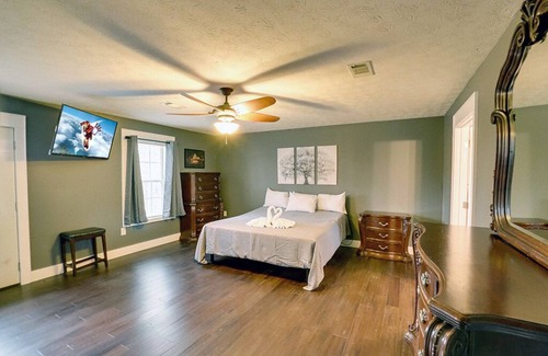 Kodak Cabin | Pigeon Forge - Hatters Hide A Way - 3 Bedroom - Sleeps 12