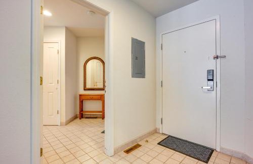 Pigeon Apartment | Pigeon Retreat with Community Pool and Hot Tub!