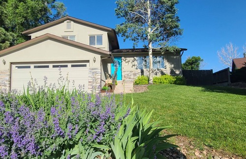 Northeast Colorado Springs House | Pikes Peak Cozy Family Getaway