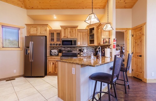 Woodland Park Cabin | Pikes Peak Ranch - Bear Den Cabin