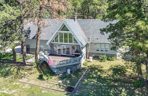 Larkspur House | Pikes Peak Views Sleeps 15 Hot Tub Wood Fireplace 5 Acre Retreat