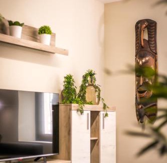 Jaen Apartment | Pilar8 - Apartamento céntrico y moderno con piscina y parking