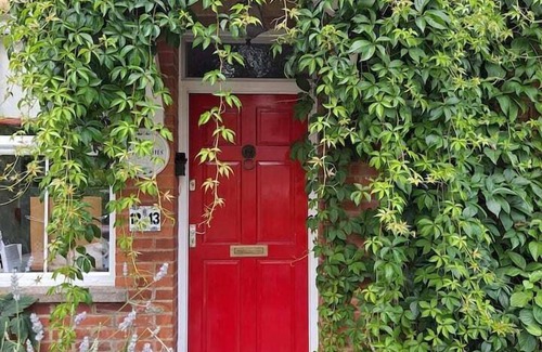 Glastonbury House | Pilgrims of the Goddess - Room 7