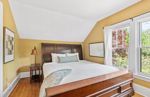 Kingfield House | Pillsbury Hideaway