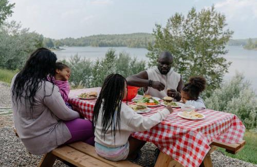 Bouchette House | Pimishka Chalet-Cottage-Studios