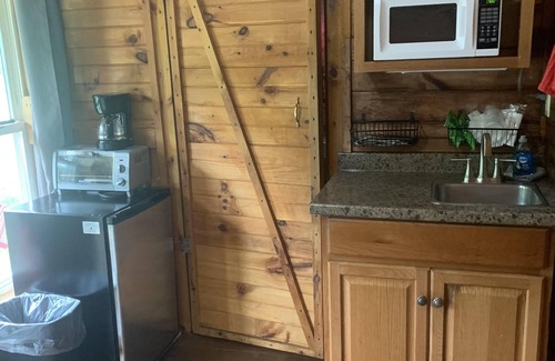Barton Hotel | Pine Crest Motel And Cabins