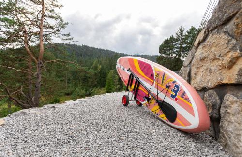 Obcina Brezovica Ski Chalet | Pine Hill RUBY