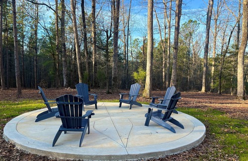 Pine Mountain Valley Cabin | Pine Mountain Luxury Cabin: On Over 22 Acres of Wow! 7 Min to Callaway Gardens