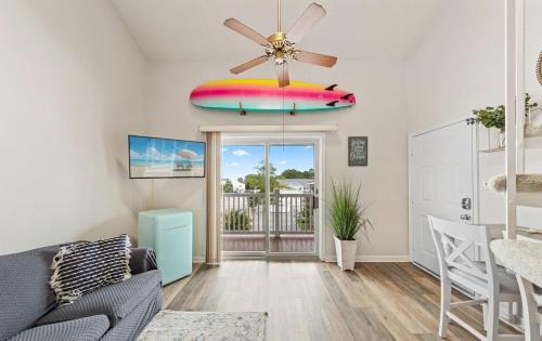 Caine Woods Apartment | Pine Needle