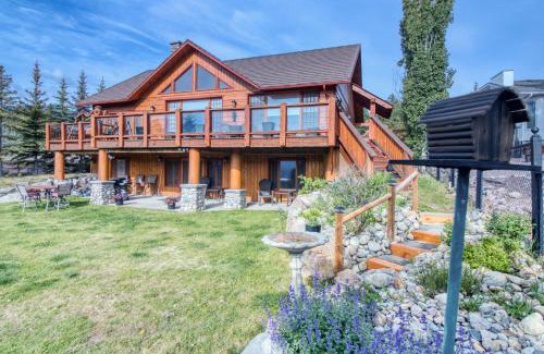 East Kootenay House | Pine Ridge, Log Home with Lake View and Backyard