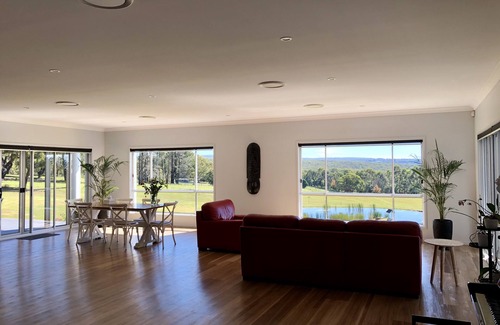Alpine Bed & Breakfast | Pine Ridge Miniature Donkeys, Farm stay, private room in shared house