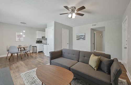 College Station Apartment | Pine Ridge sQuad - C - 2Br/1Ba, Pet Friendly & minutes from A&M!