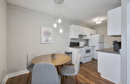 College Station Apartment | Pine Ridge sQuad - C - 2Br/1Ba, Pet Friendly & minutes from A&M!