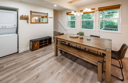 Crestline Cabin | Pine Tree Hideaway with flat property/parking