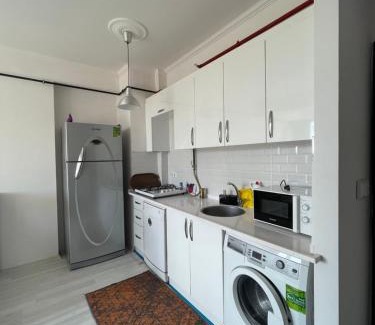 Kagithane Apartment | Pine Valley Home & Levent Metro