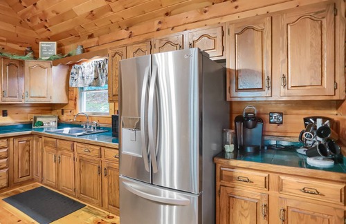 Elliottsburg Cabin | Pine View Cottage - Cozy and Secluded - 3 bedroom
