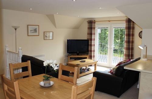 Invergarry Apartment | Pine View, Invergarry Beautifully presented property opposite the river