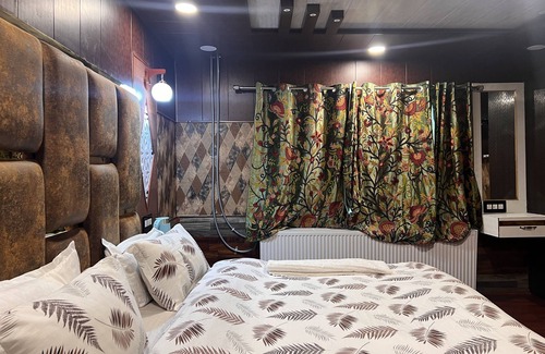 Srinagar Hotel | Pine View Resort - Gulmarg
