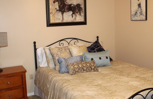 Vernon Apartment | Pineapple Place: Lovely 900sq. ft., 1Bd/1Ba apartment