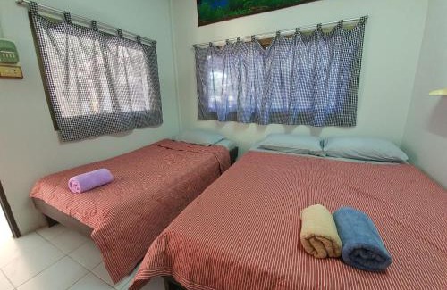 Sam Roi Yot Hotel | pineapple resort