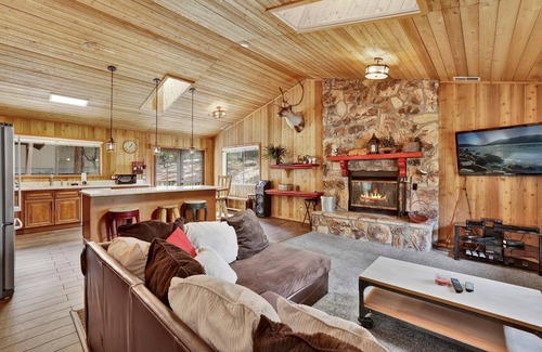 Fox Farm House | Pines AND Needles #1454