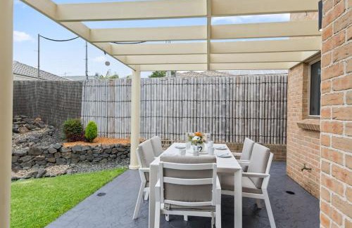 Shell Cove House | 'Pineview Escape' Generous Comfort for Families