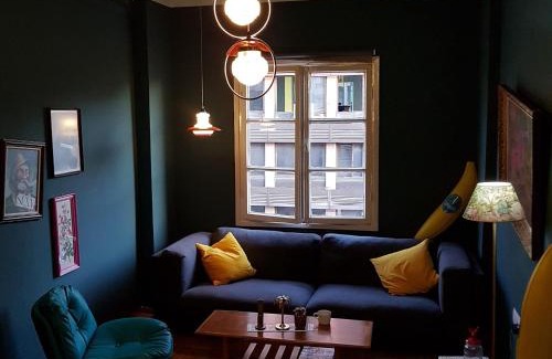 Thessaloniki City Centre Apartment | Pink Flamingo Apartment