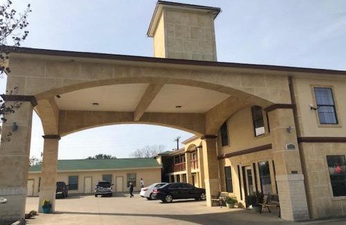 West San Antonio Hotel | Pinn Road Inn and Suites Lackland AFB and Seaworld