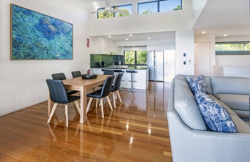 Hamilton Island Apartment | Pinnacle 2, Seaview Apartment on Hamilton Island
