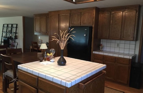 Paicines House | Pinnacles Ranch - Closest to the Park (2 miles to East Entrance)