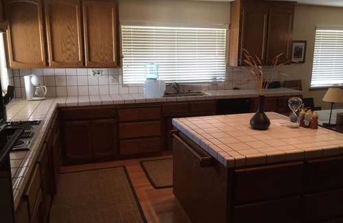 Paicines House | Pinnacles Ranch - Closest to the Park (2 miles to East Entrance)