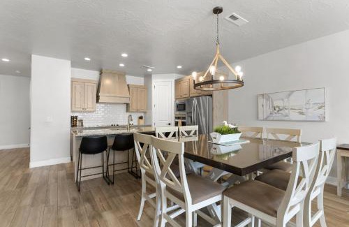 St. George House | Pirates Den at the Shores townhouse