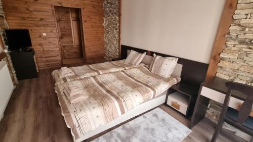 Old Town Apartment | Pirin Studios