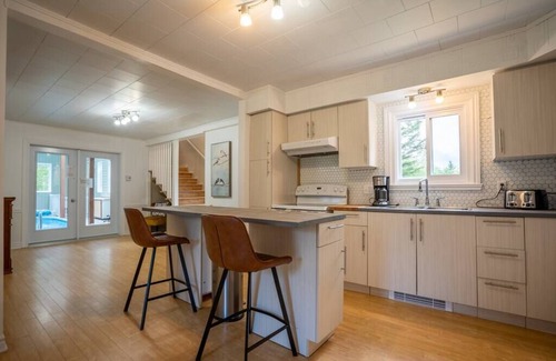 D'Autray Regional County Municipality Cottage | Piscine intérieure, ping pong, pet friendly.