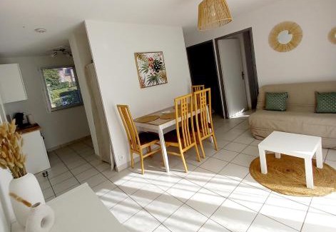 Saint-Geniez-d'Olt Apartment | Piscine, vacances et nature - Séjour classé
