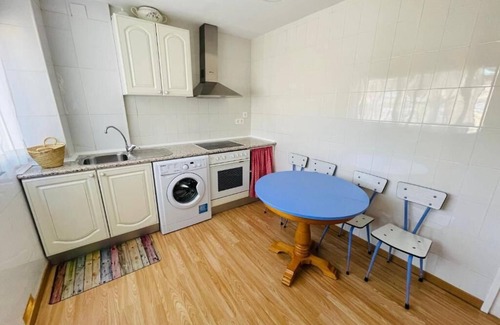 Delicias Apartment | Piso Acogedor Ciudad Jardin , Cerca de la Universidad y del Hospital Clínico