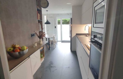 Gorraiz Condo | Piso Ajardinado en Pamplona. Ideal Para Disfrutar dl Centro y d la Tranquilidad!